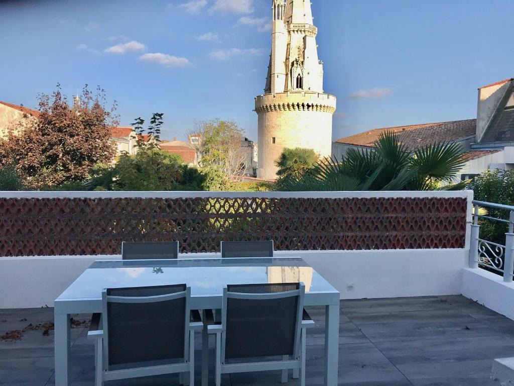דירות לה רושל Vue Superbe Sur Tour De La Lanterne T2 Avec Terrasse Remparts 2 מראה חיצוני תמונה